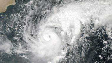 Mandos Cyclone चा राज्यातही परिणाम; कोकण, मध्य महाराष्ट्र आणि मराठवाडयात काही ठिकाणी पावसाची शक्यता