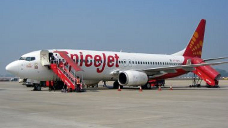 SpiceJet च्या Mumbai-Durgapur विमानाला खराब हवामानाचा फटका; 40 प्रवासी जखमी