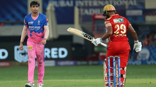 IPL 2021: Panjab Kings च्या हातातून डाव निसटला; शेवटच्या ओव्हरमध्ये Kartik Tyagi ची जबरदस्त गोलंदाजी, Rajasthan Royals चा 2 धावांनी विजय