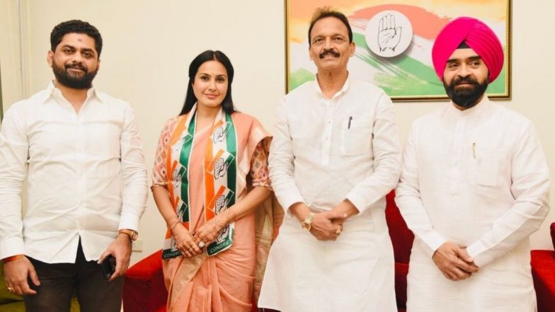 Kamya Punjabi Joins Congress: अभिनेत्री काम्या पंजाबीने भाई जगताप यांच्या उपस्थितीत केला कॉंग्रेस पक्षात प्रवेश
