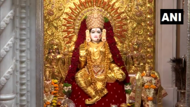 Pune: विजयादशमी निमित्त श्री महालक्ष्मी मंदिरात देवीला नेसवली चक्क सोन्याची साडी, पहा फोटो