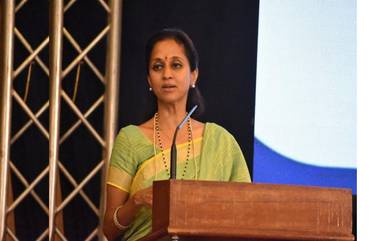 Supriya Sule On IT Raids: 'मुघलांनी महिलांवर अत्याचार केले होते', आयकर विभागाच्या धाडसत्रावर सुप्रिया सुळे यांची प्रतिक्रिया