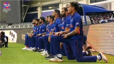 T20 WC 2021, IND vs PAK: सामना सुरु होण्यापूर्वी भारतीय क्रिकेटपटू गुडघ्यावर बसले, पण पाकिस्तानी खेळाडूंनी केले असे कृत्य, पहा Photos
