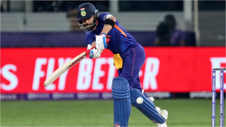 IND vs NZ, ICC T20 World Cup 2021: भारताचा चौथा गडी तंबूत, Virat Kohli झेलबाद; न्यूझीलंडने केली टीम इंडियाच्या अडचणीत वाढ