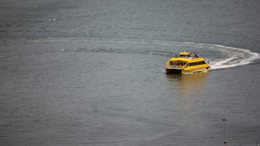 Mumbai Water Taxi: नववर्षात मुंबईकरांच्या सेवेत 'वॉटर टॅक्सी'; मुंबई ते नवी मुंबई वेगवान जलप्रवास