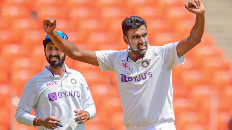 IND vs SL 1st Test Day 3: दुसऱ्या सत्राचा खेळ सुरु; श्रीलंकेला दुसरा झटका, R Ashwin याची कपिल देव यांच्या विक्रमाशी बरोबरी