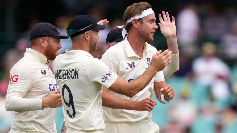 AUS vs ENG, Ashes 4th Test: इंग्लंडच्या शिस्तबद्ध गोलंदाजीमुळे ऑस्ट्रेलियाचा स्कोर 126/3, पावसाने थांबवला दिवसाचा खेळ