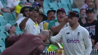 Ashes 4th Test 2022: इंग्लंडचा फिरकीपटू जॅक लीचने चाहत्याच्या टक्कलवर दिला ऑटोग्राफ, पाहून ऑस्ट्रेलियन चाहत्यांनी दिली अशी रिअक्शन, पहा Video
