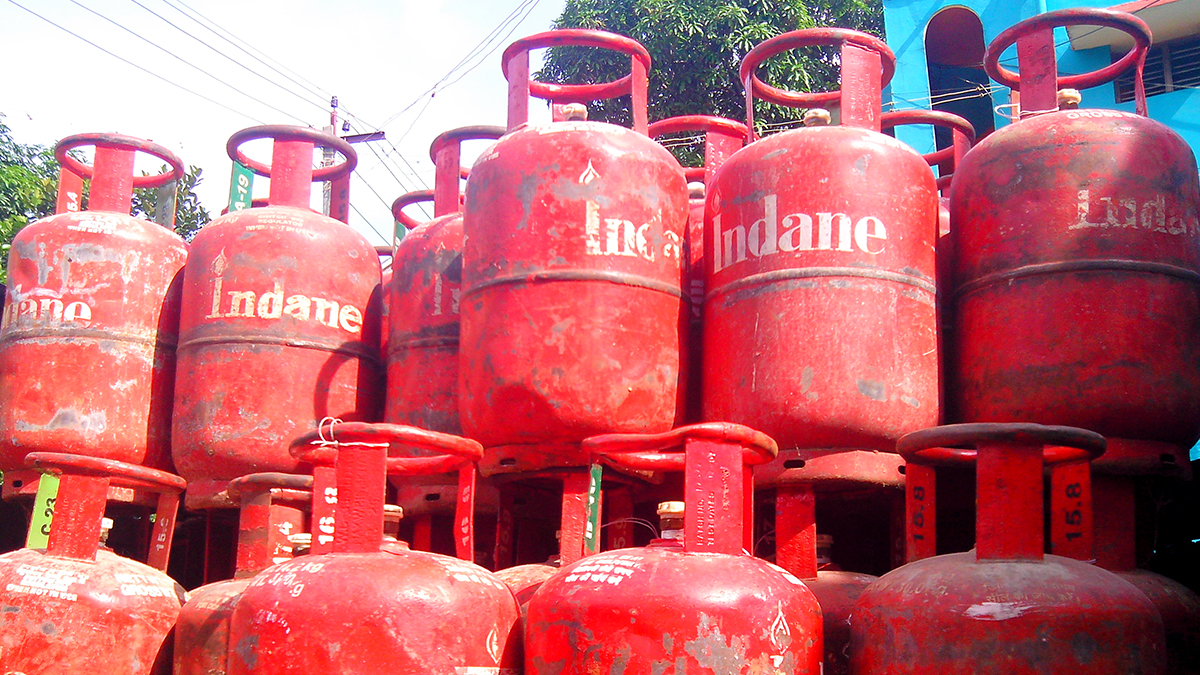 LPG Price Hike: गॅस सिलेंडरचे दर पुन्हा वाढले; जाणून घ्या मुंबई ते कोलकत्ता शहरातील आजपासून चे नवे दर