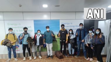 Ukraine International Airlines चं स्पेशल फ्लाईट दिल्ली मध्ये लॅन्ड; 182 भारतीयांची सुरक्षित घरवापसी