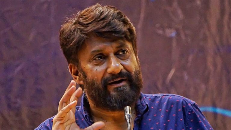 Vivek Agnihotri: विवेक अग्निहोत्री यांनी ऑक्सफर्ड विद्यापीठावर हिंदू फोबियाचा केला आरोप, व्हिडिओ शेअर करून मागितला पाठिंबा