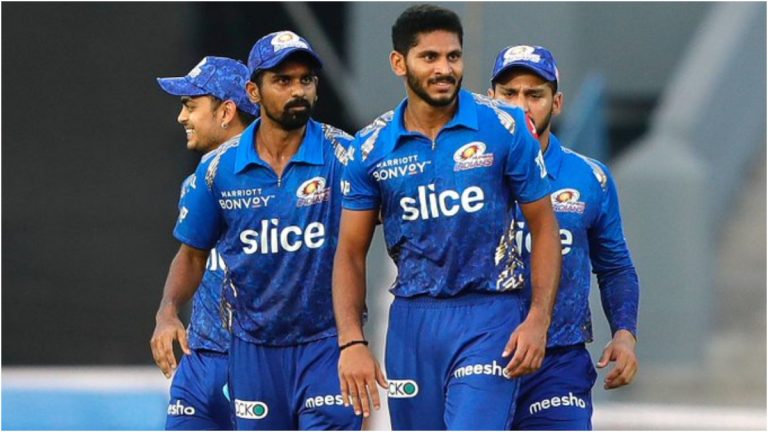 IPL 2022, MI vs DC Match 2: दिल्लीची फलंदाजी गडगडली, बेसिल थंपी याचा एकाच षटकांत मुंबईला दुहेरी दिलासा