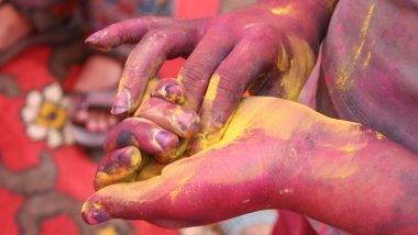 Holi 2022 Nail Care Tips: नखांना होळीच्या विषारी रंगांपासून वाचवण्यासाठी 5 सोप्या पद्धती