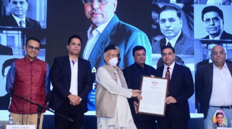 Impact Person of the Year: 2021 चा  ‘इम्पॅक्ट पर्सन ऑफ द इअर’ पुरस्कार हिंदुस्थान युनिलिव्हरचे अध्यक्ष व व्यवस्थापकीय संचालक संजीव मेहता यांना प्रदान