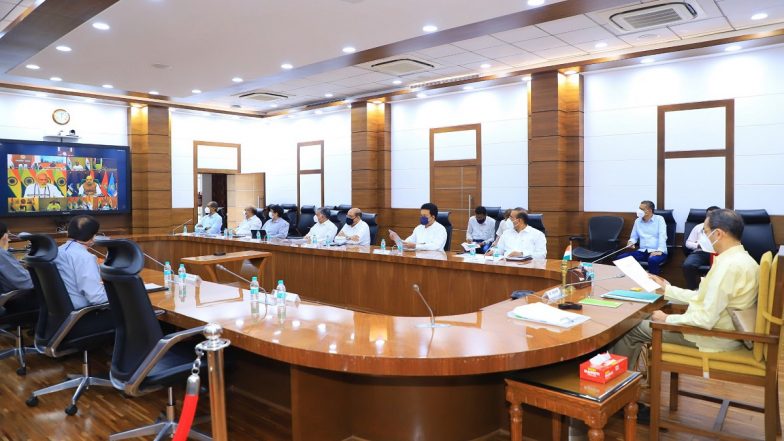 Coronavirus: पंतप्रध नरेंद्र मोदी यांच्यासोबतच्या बैठकीत मुख्यमंत्री उद्धव ठाकरे यांच्याकडून कोविड-19 उपाययोजनांची माहिती