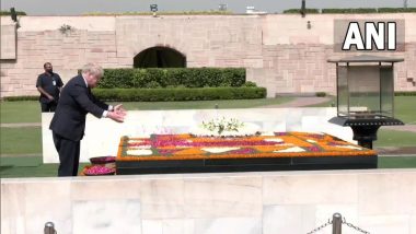 UK PM Boris Johnson India Visit Day 2: बोरिस जॉन्सन यांनी नवी दिल्लीत राजघाटावर जाऊन महात्मा गांधीजींना  अर्पण केली आदरांजली