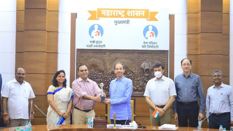 सर्वोत्कृष्ट समर्पित राज्य विमानतळबद्दलची ट्रॉफी MADC च्या नावावर, आदित्य ठाकरे यांच्याकडू अभिनंदन