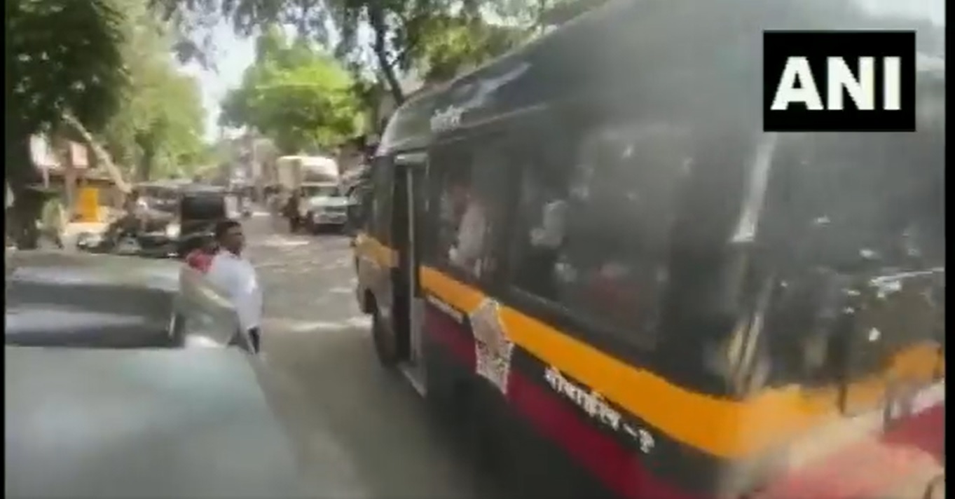 Kherwadi Police Suspension: कर्तव्याबाहेर कामगिरी, खासगी वादात हस्तक्षेप; खेरवाडी पोलीस स्टेशनच्या एपीआयसह दोन कॉन्स्टेबल निलंबित