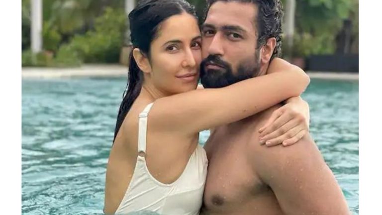 Katrina Kaif-Vicky Kaushal Photo: कतरिना कैफ आणि विकी कौशल स्विमिंग पूलमध्ये दिसले रोमँटिक अंदाजात; अभिनेत्रीने शेअर केला हटके फोटो