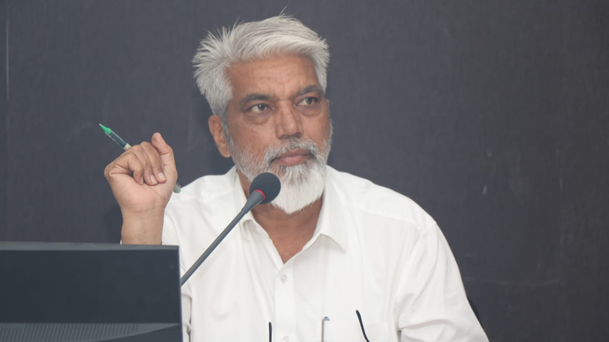Hindi Language Maharashtra: 'हिंदी अनिवार्य नाही', राज्य सरकारची भाषा सक्तीस स्थगिती; दादा भुसे यांची माहिती