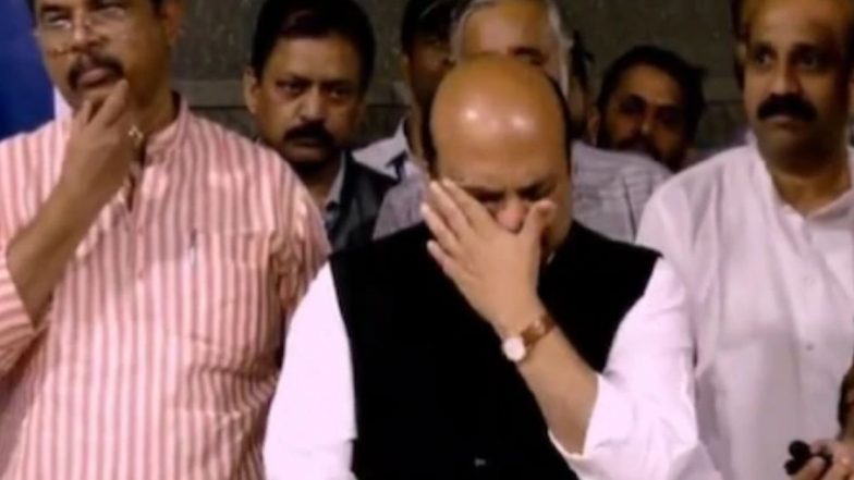 '777 चार्ली' चित्रपट पाहून कर्नाटकचे मुख्यमंत्री बोम्मई झाले भाऊक, व्हिडिओ होत आहे व्हायरल