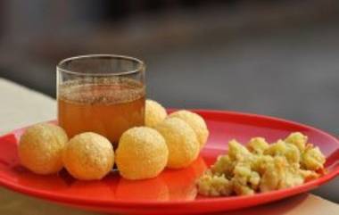 Panipuri Ban in Kathmandu: नेपाळ सरकारने काठमांडूमध्ये पाणीपुरीवर घातली बंदी; जाणून घ्या काय आहे यामागच कारण