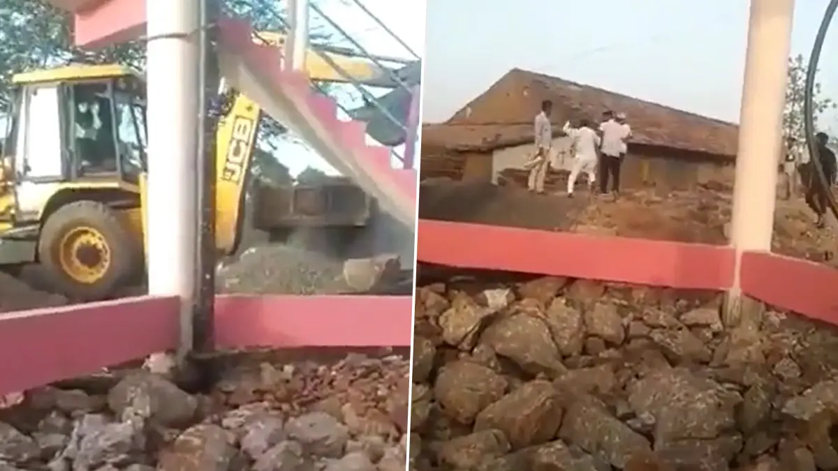 Congress MLA Veer Singh Bhuriya Beat Supervisor: काँग्रेस आमदार वीर सिंह भुरिया यांनी सुपरवायझरला केली चप्पलने मारहाण; Watch Viral Video