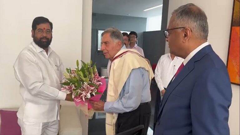 CM Eknath Shinde: मुख्यमंत्री एकनाथ शिंदे यांनी घेतली उद्योगपती रत्न टाटा यांची भेट
