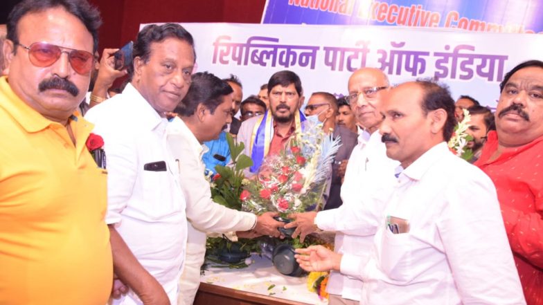 Ramdas Athawale: पुन्हा एकदा केंद्रीय मंत्री रामदास आठवले यांची आरपीआयच्या राष्ट्रीय अध्यक्षपदी निवड, देशभरातील कार्यकर्त्यांनी दिल्या शुभेच्छा