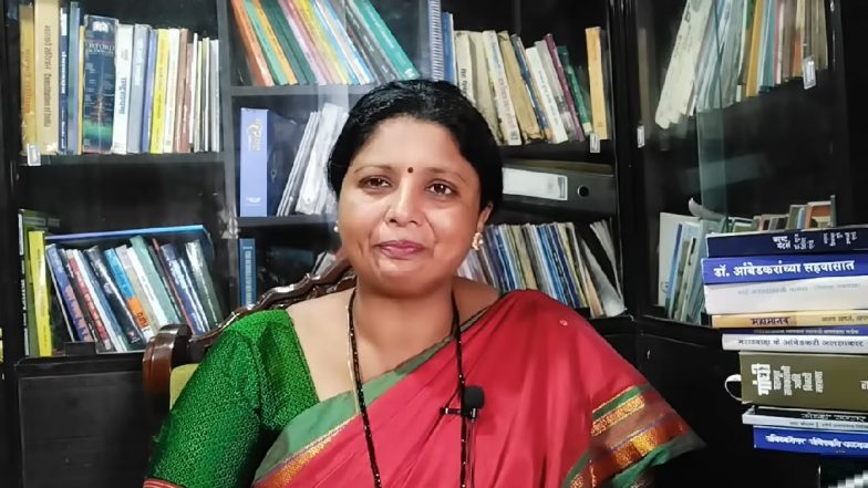 Sushma Andhare Join Shiv Sena: सुषमा अंधारे यांचा पक्षप्रमुख उद्धव ठाकरे यांच्या उपस्थितीत शिवसेना प्रवेश, पक्षात येताच उपनेतेपदी निवड