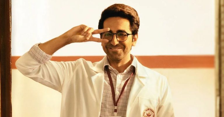 Ayushmann Khurrana: 'डॉक्टर्स दिनानिमित्त' आयुष्मान खुरानाची चाहत्यांना भेट 'डॉक्टर जी'लूक आऊट