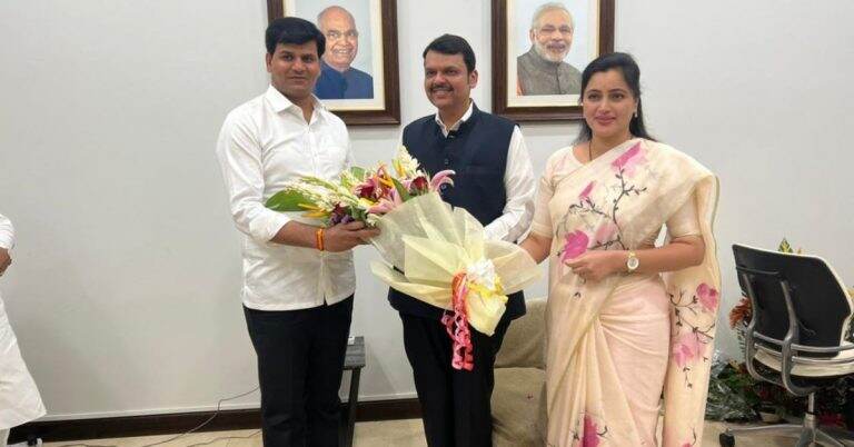 Maharashtra Government Formation: नवनीत राणा आणि रवी यांनी राज्याचे उपमुख्यमंत्री देवेंद्र फडणवीस यांची घेतली भेट