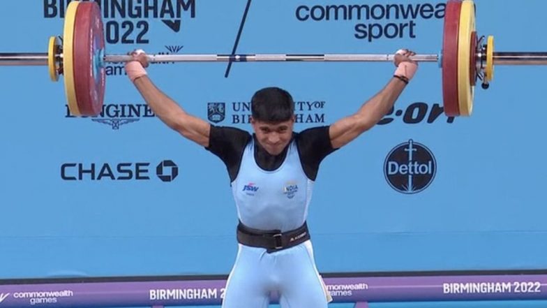 Commonwealth Games 2022: कॉमनवेल्थ स्पर्धेमध्ये रौप्यपदक जिंकणाऱ्या संकेत सरगरला तीस लाखांचे पारितोषिक, मुख्यमंत्री एकनाथ शिंदे यांची घोषणा