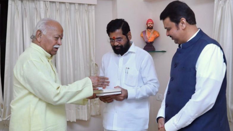 सीएम एकनाथ शिंदे आणि उपमुख्यमंत्री देवेंद्र फडणवीस यांनी घेतली मोहन भागवतांची भेट