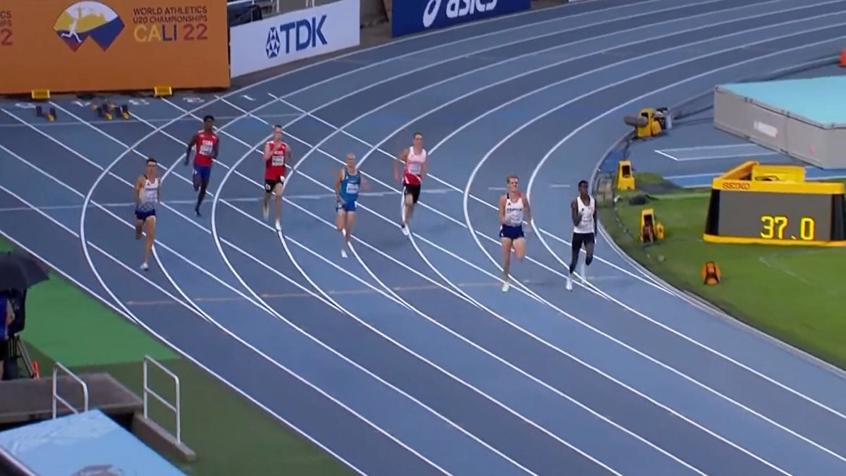 Alberto Nonino: चड्डीने दिला धोका, धावताना लिंग बाहेर आल्याने इटलीच्या ...