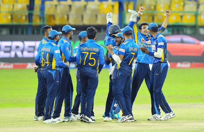 Sri Lanka ने Asia Cup साठी संघाची केली घोषणा, अनुभवी यष्टिरक्षक-फलंदाज Dinesh Chandimal चा संघात समावेश