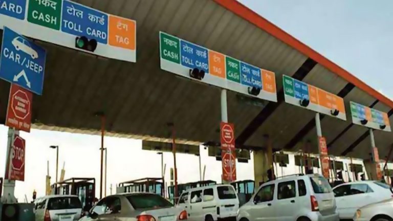 Mumbai-Pune Express Way Toll Hike: मुंबई-पुणे एक्स्प्रेस वेवरील टोल 18 टक्क्यांनी वाढणार; 1 एप्रिल पासून लागू होणार नवे दर