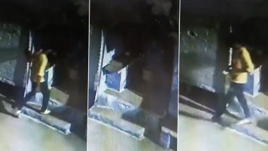 Video: घरात घुसून चोराने महिलांचे अंतर्वस्त्र चोरून नेले; ग्वाल्हेरमध्ये समोर आला चोरीचा विचित्र प्रकार (Watch)