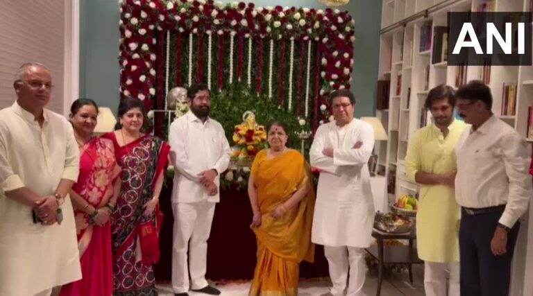 गणेशोत्सवानिमित्त मुख्यमंत्री Eknath Shinde यांनी घेतली मनसे अध्यक्ष Raj Thackeray यांची त्यांच्या निवासस्थानी भेट
