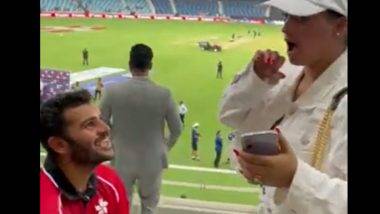 Asia Cup 2022: Hong Kong Cricketer Kinchit Shah ने दुबईत IND vs HK मॅच नंतर गर्लफ्रेंडला केलं प्रपोज (Watch Video)