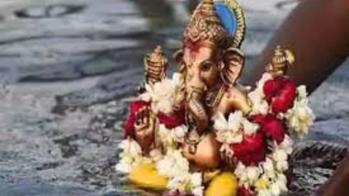 Ganesh Visarjan 2022: गणेश विसर्जनाला देशात अनेक ठिकाणी गालबोट; उत्तर प्रदेश आणि हरियाणात गणरायाचं विसर्जन करताना 15 जणांचा बुडून मृत्यू