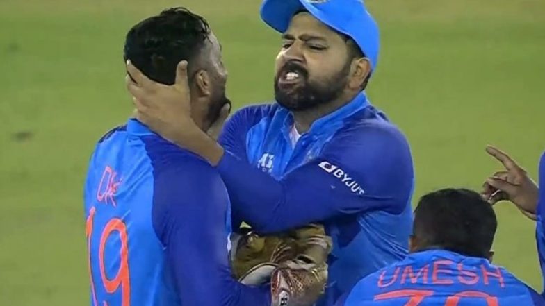 IND vs AUS 1st T20I: डीआरएस रिव्ह्यूदरम्यान रोहित शर्माने पकडली दिनेश कार्तिकची मान; नेटकऱ्यांनी सोशल मीडियावर शेअर केले फनी मीम्स