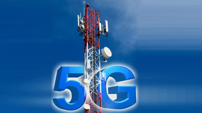 कोट्यावधी स्मार्टफोन युजर्सना 5G सेवेचा लाभ घेण्यासाठी 2024 पर्यंट पहावी लागणार वाट