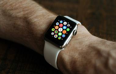 Apple Watch Saves Woman Life: नवऱ्याने संतापून पत्नीला जमिनीत जिवंत गाडलं; मग अॅपल वॉचने जे केलं त्यावर तुमचा विश्वास बसणार नाही