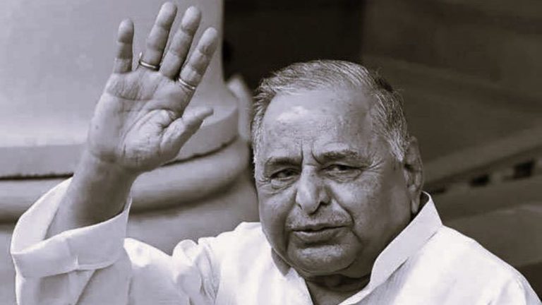 Mulayam Singh Yadav Dies: मुलायम सिंह यादव यांच्या निधनानंतर उत्तर प्रदेशात 3 दिवसांचा दुखवटा जाहीर; शासकीय इतमामात होणार अंत्यसंस्कार - CM Yogi Adityanath