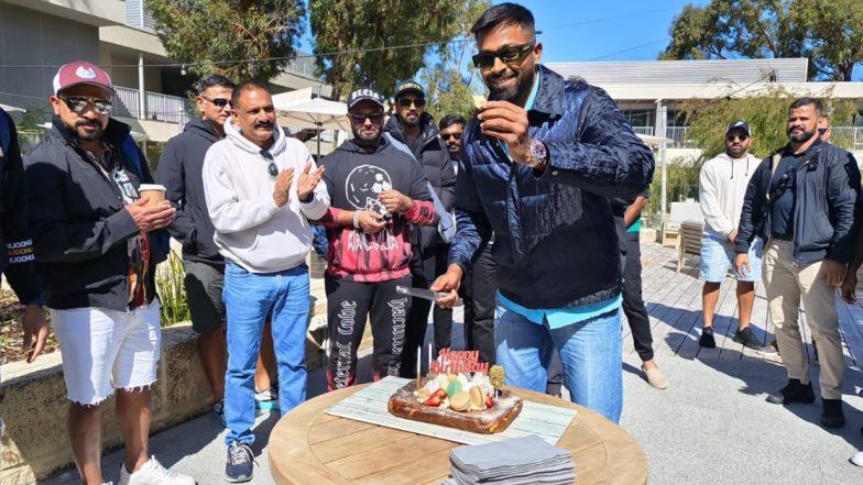 Hardik Pandya Birthday Images: हार्दिक पंड्याने ऑस्ट्रेलियात साजरा केला वाढदिवस, टीम इंडियाचे खेळाडू सेलिब्रेशनमध्ये मग्न, पहा फोटो