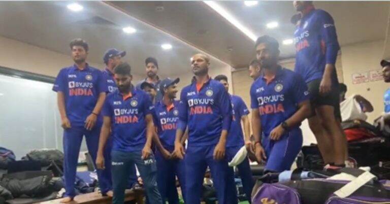 Team India: बोलो तारा रा रा... कॅप्टन शिखर धवनने खेळाडूनां शिकवली अशी हुक स्टेप, व्हिडीओ झाला व्हायरल (Watch Video)