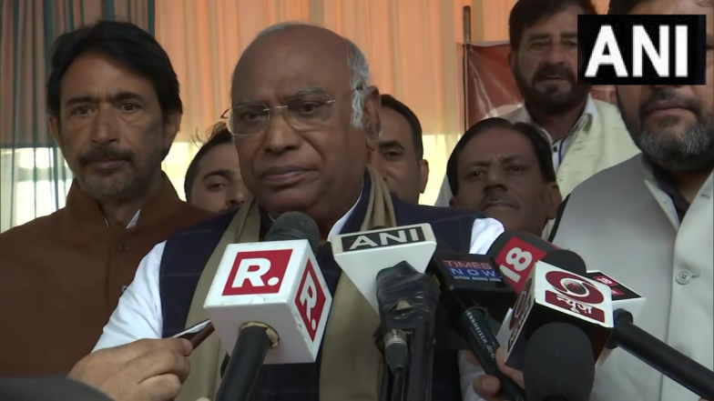 Mallikarjun Kharge On PM: स्वातंत्र्याच्या वेळी मोदी-शाहांचा जन्मही झाला नव्हता, शहा जिथे जातात तिथे देश तोडण्याची चर्चा करतात, मल्लिकार्जुन खर्गे यांचा घणाघात