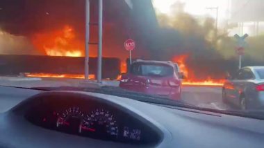Video: मध्य मेक्सिकोमध्ये मालगाडी इंधन ट्रकला धडकली, अनेक घरांना लागली आग (Watch Video)