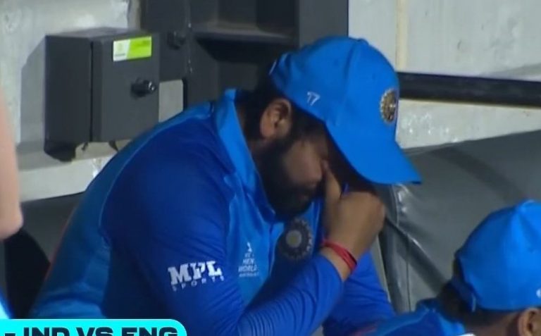 Did Rohit Sharma Cry After Loss? सामना गमावल्यानंतर रोहित शर्माला अश्रू झाले अनावर? (Watch Video)